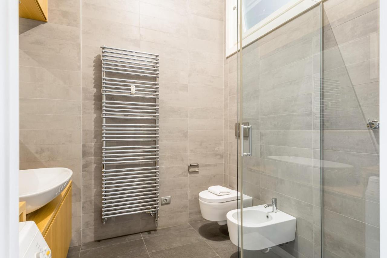 Easylife - Elegante Dimora Due Passi Dal Duomo Apartment Milan Exterior photo