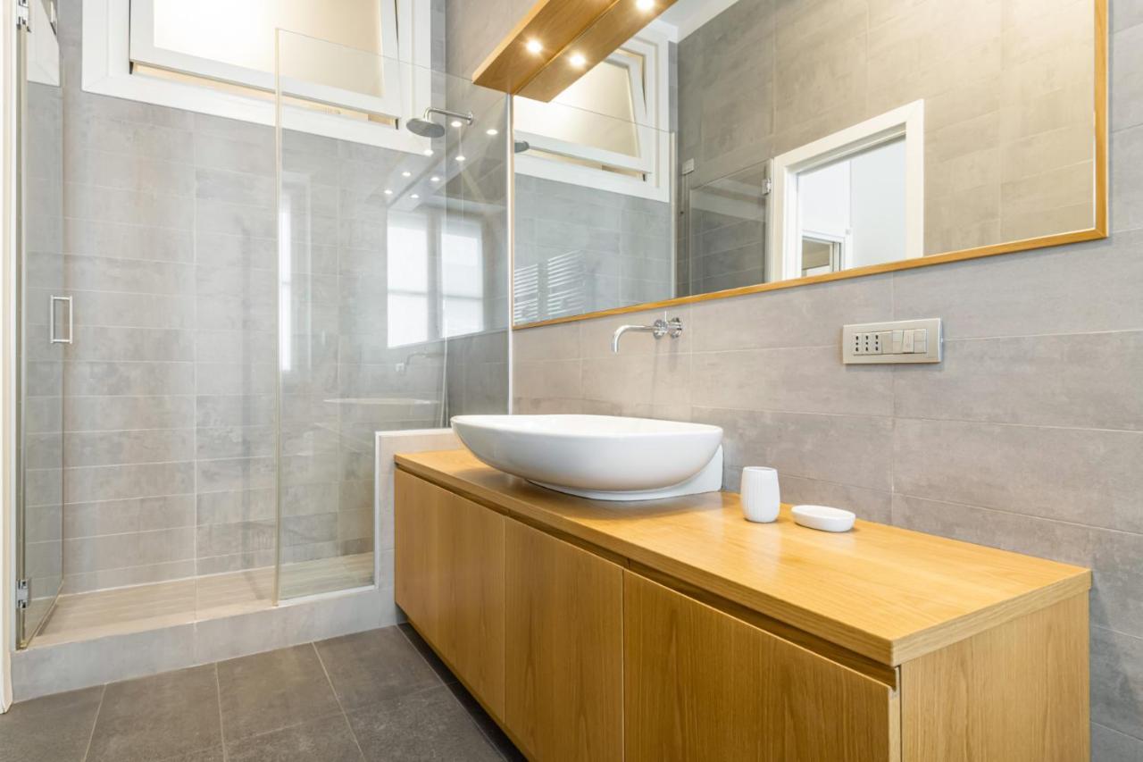 Easylife - Elegante Dimora Due Passi Dal Duomo Apartment Milan Exterior photo